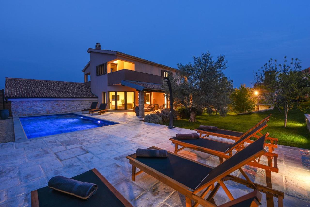 Villa Trabakul Zadarvillas Razanac Exterior photo